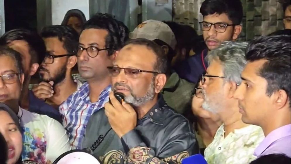 আন্দোলনের মুখে ঢাবি উপাচার্য ঘোষণা দেন, ছাত্র রাজনীতি নিষিদ্ধ থাকবে ক্যাম্পাসে। সংগৃহীত ছবি