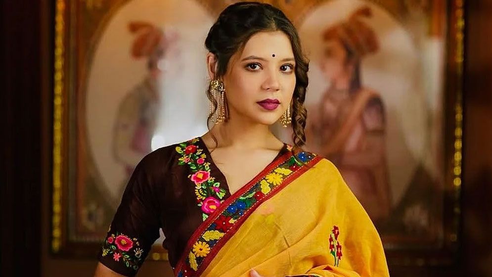 বাংলাদেশি বিয়ে করতে চান রুশ মডেল