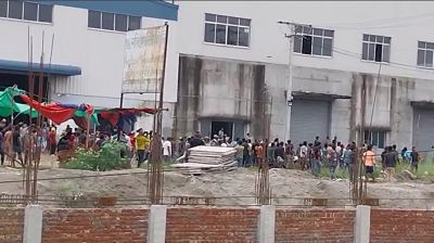 দেলদুয়ারে কারখানায় শ্রমিক সংঘর্ষে আহত ৩০