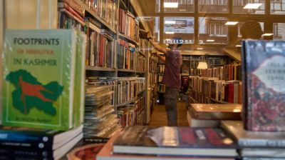 এবার কাশ্মীর ইতিহাসের ওপর আক্রমণ মোদি সরকারের