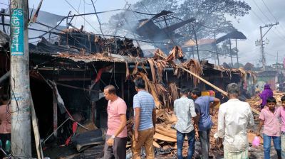 সেনবাগে আগুনে পুড়ল ১০ ব্যবসাপ্রতিষ্ঠান