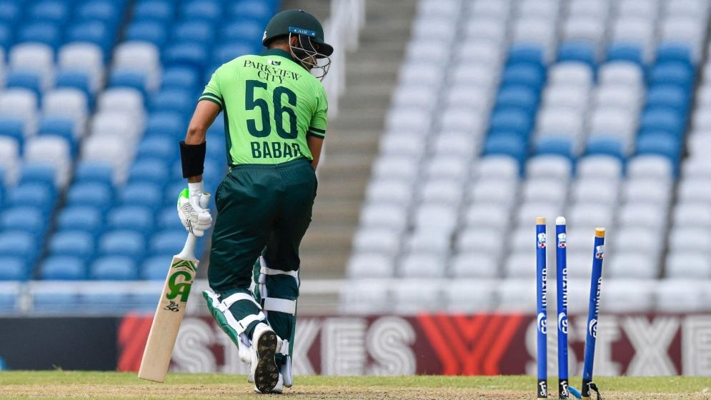 ‘জিম্বাবুয়ে ছাড়া বাবরের ব্যাটে রান আসে কোথায়?’