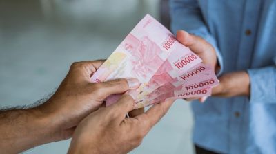 সমিতির জাকাতের টাকা থেকে ঋণ দেওয়া যাবে?