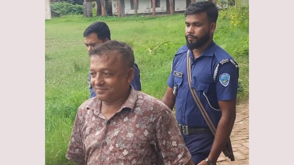 স্কুলে ঢুকে দুই শিক্ষককে পেটালেন আ.লীগ নেতার ভাতিজা