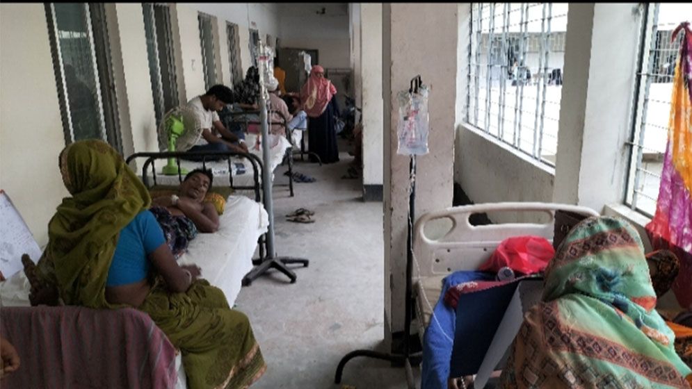 চিকিৎসক সংকট নষ্ট যন্ত্রপাতি