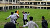 ৪১ শিক্ষার্থীকে বেত্রাঘাতে আহত ৪, সাংবাদিকদের হাতুড়িপেটা