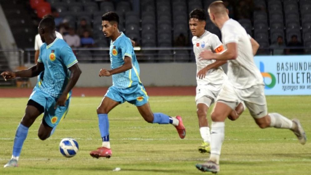 শুরুতেই থামল আবাহনীর স্বপ্নযাত্রা