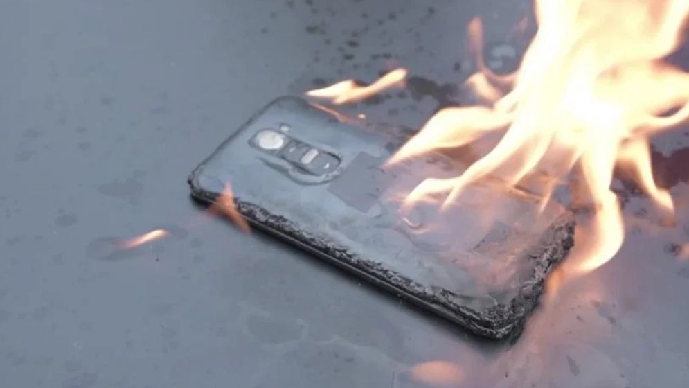 পাইকগাছায় মোবাইল বিস্ফোরিত হয়ে শিশু আহত