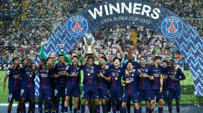 দুই গোলে পিছিয়ে পড়েও সুপার কাপ জিতল পিএসজিই