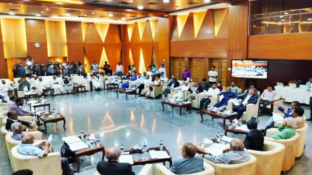 ভোটের আগেই বাস্তবায়ন হতে পারে জুলাই সনদ