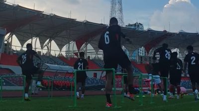 কিংসের অসহযোগিতায় সংকটে বাফুফে, অন্ধকারে চলল অনুশীলন