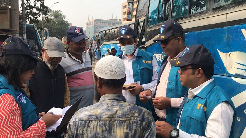 সিন্ডিকেটের হাতে জিম্মি পরিবহণ, ভোগান্তিতে রাজধানীবাসী