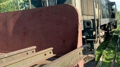 লাইনচ্যুত ট্রেন উদ্ধারে এসে রিলিফ ট্রেনও লাইনচ্যুত