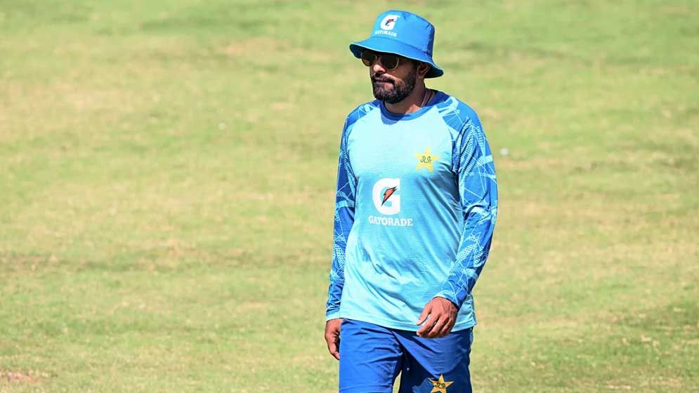 ‘যাদের ক্রিকেট জ্ঞান নেই তারাতো বাবরকে বাদ দিবেই’