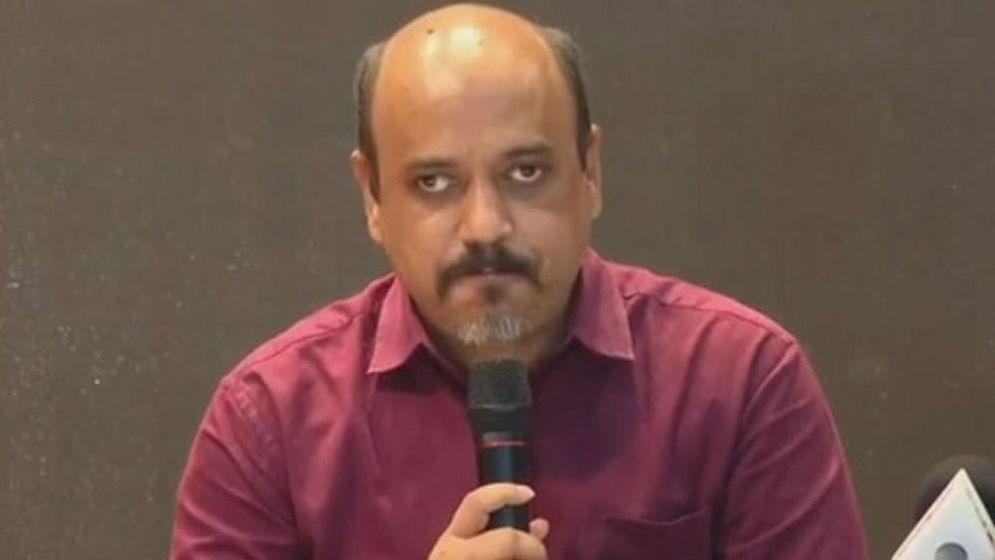 সরকারি দপ্তর থেকে ছবি সরানো নিয়ে যা জানালেন প্রধান উপদেষ্টার উপ-প্রেস সচিব