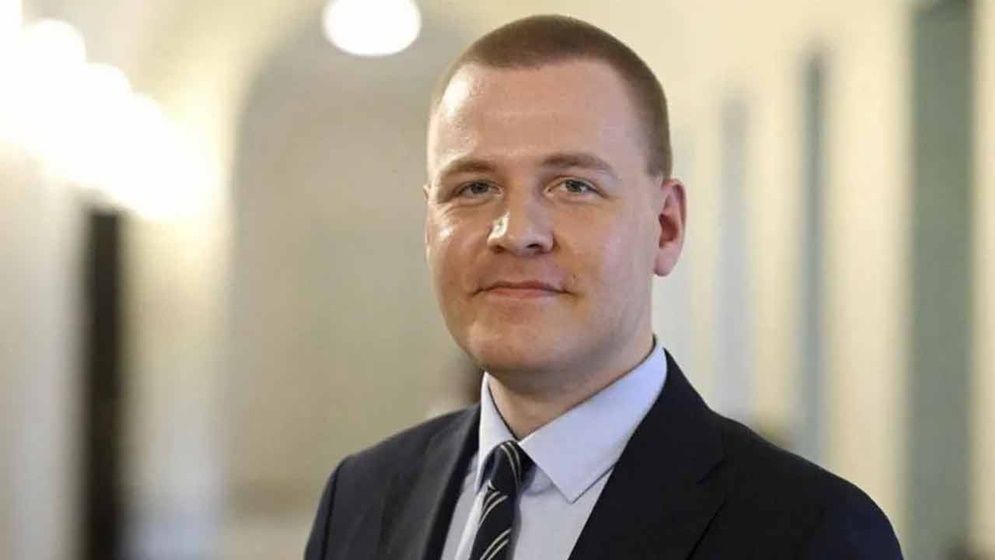 ফিনল্যান্ডে পার্লামেন্টের মধ্যে তরুণ এমপির আত্মহত্যা