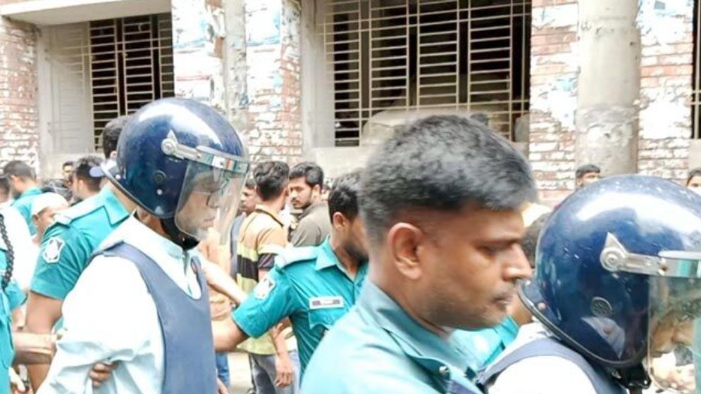 সাবেক ভারপ্রাপ্ত মেয়র কিরণ রিমান্ডে, আতিকুল নতুন মামলায় গ্রেফতার