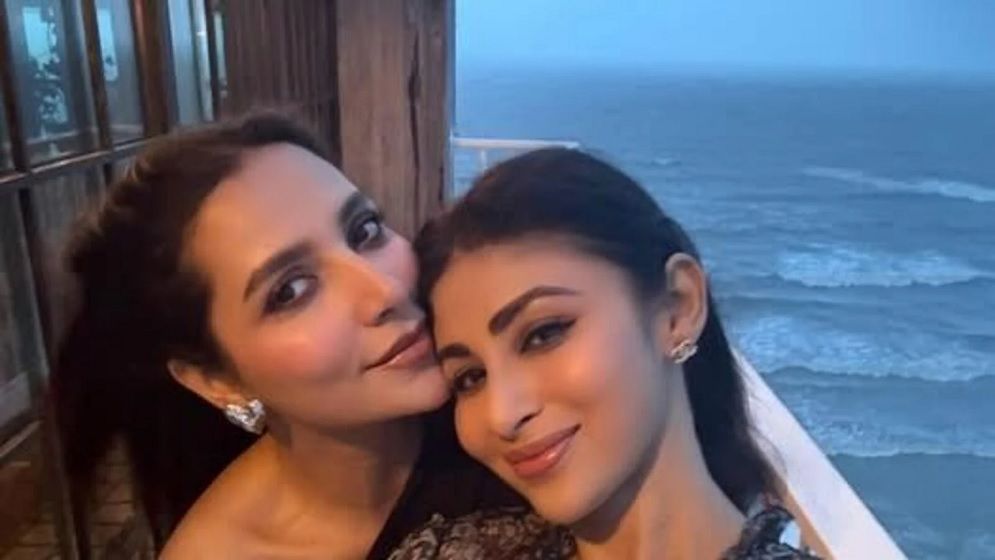মায়ানগরীতে একাকী শুভশ্রীকে সঙ্গ দিলেন কোন ‘বন্ধু’