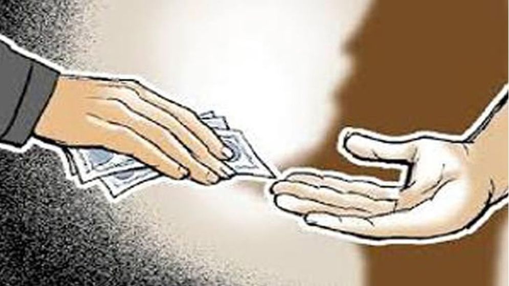 ঘুস না দিলে দোতালা থেকে ফেলে দিতে চান ভূমি কর্মকর্তা