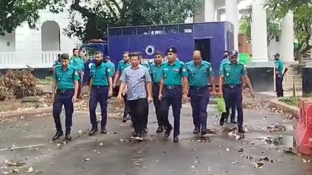 মানবতাবিরোধী অপরাধ: সাবেক আইজিপি মামুন ট্রাইব্যুনালে