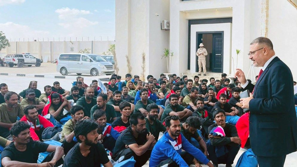 লিবিয়া থেকে দেশে ফিরেছেন ১৭৫ বাংলাদেশি