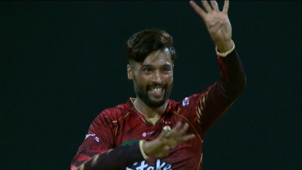 ৪০০ উইকেটের মাইলফলক ছুঁলেন আমির