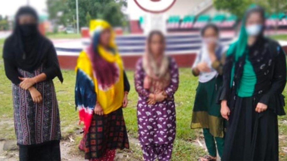 পঞ্চগড় সীমান্তে ৫ বাংলাদেশি নারীকে ফেরত দিল বিএসএফ