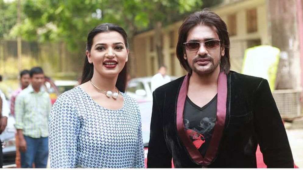 Eshakdagi shisha fotosurat Xotinim bilan jinsiy aloqa qilish etarli emas