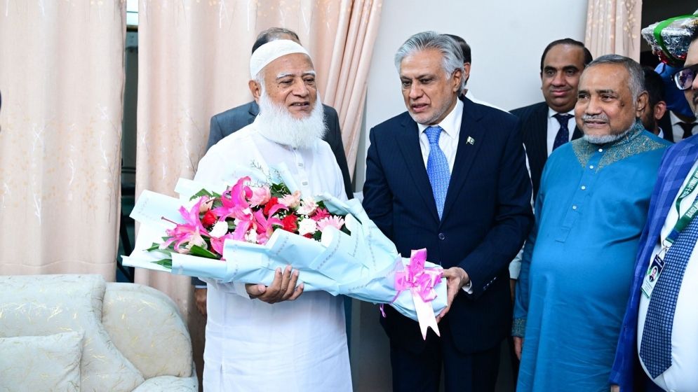 জামায়াত আমিরের প্রশংসায় যা বললেন পাকিস্তানের উপ-প্রধানমন্ত্রী