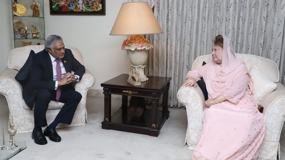 খালেদা জিয়া ও ইসহাক দারের মধ্যে কী আলোচনা হলো