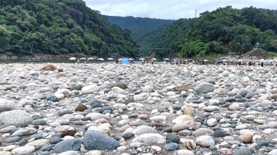 জাফলং থেকে লুট হওয়া পাথর ফেরতের নির্দেশ