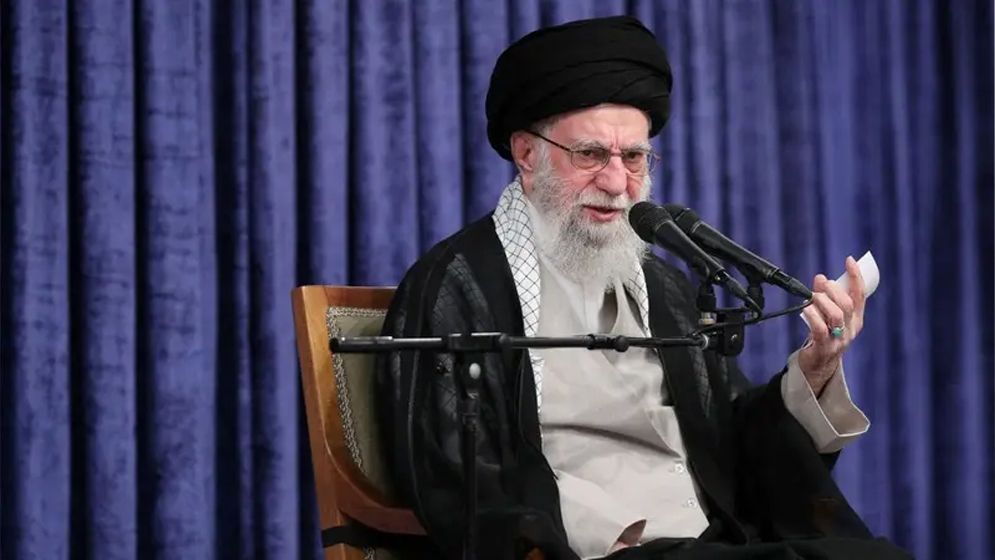 ইরান কখনোই যুক্তরাষ্ট্রের কাছে মাথানত করবে না: খামেনি