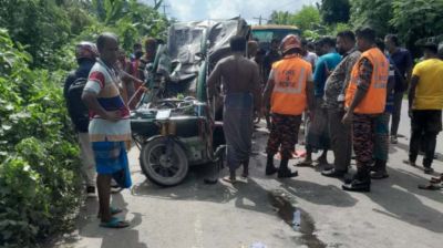 খুলনায় সড়কে প্রাণ গেল ৩ জনের