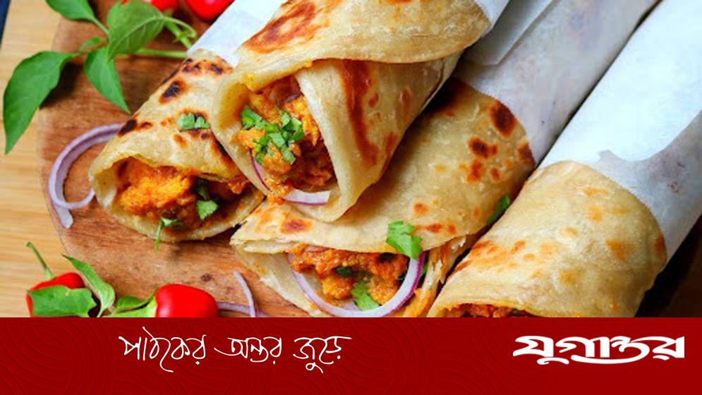 চিকেন রোলে মিলল নখসহ মানুষের আঙুল!