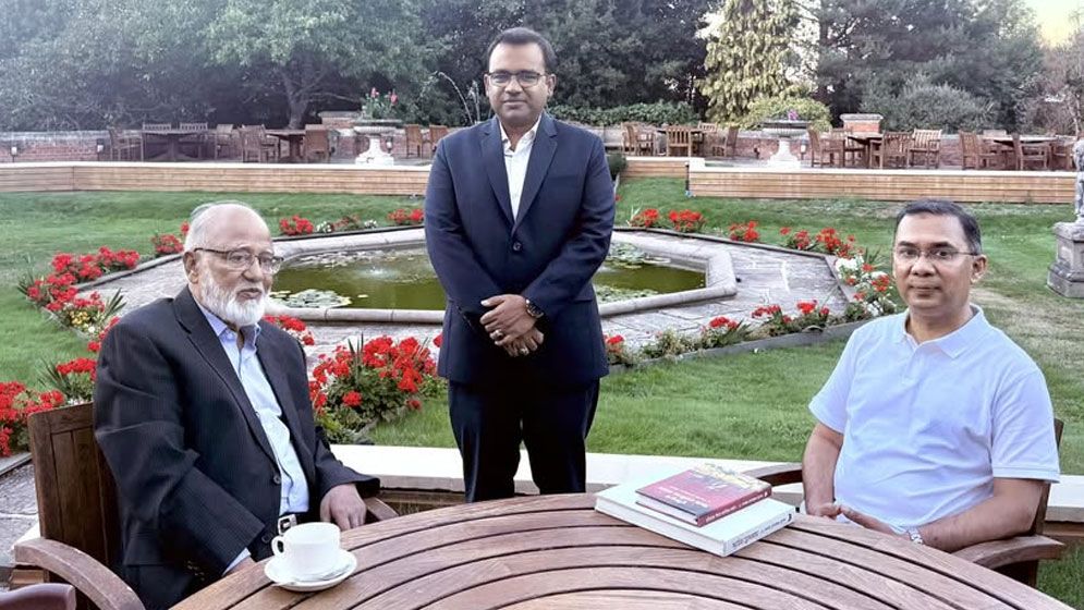 লন্ডনে তারেক রহমানের সঙ্গে খন্দকার মোশাররফের সাক্ষাৎ