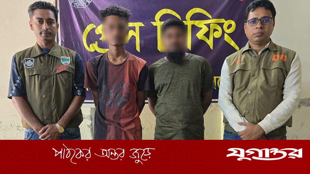 বেনাপোল থেকে অস্ত্র নিয়ে বিভিন্ন স্থানে পৌঁছে দিত চালক-হেলপার