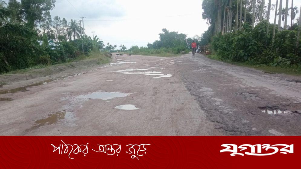 ৩০০ কোটি টাকার কাজ ফেলে ঠিকাদার লাপাত্তা, জনদুর্ভোগ চরমে