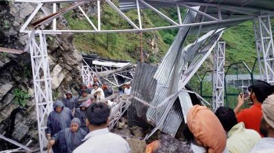 জম্মু-কাশ্মীরে টানা বৃষ্টিতে প্রাণ গেল ৩১ জনের