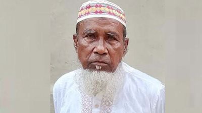 বেঁচে থাকতে ছেলের হত্যাকারীদের বিচার দেখে যেতে চাই