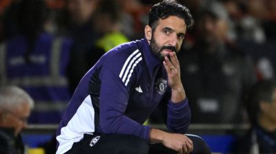 চতুর্থ বিভাগের দলের কাছে হার, সমর্থকদের কাছে ক্ষমা চাইলেন ইউনাইটেড কোচ