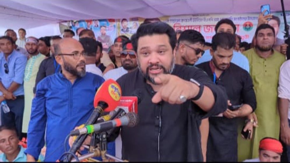বক্তব্য রাখছেন হুম্মাম কাদের চৌধুরী। ছবি: যুগান্তর