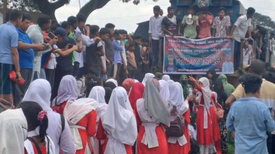 রেলপথ অবরোধ, আড়াই ঘণ্টা ঢাকা-জামালপুর ট্রেন চলাচল বন্ধ
