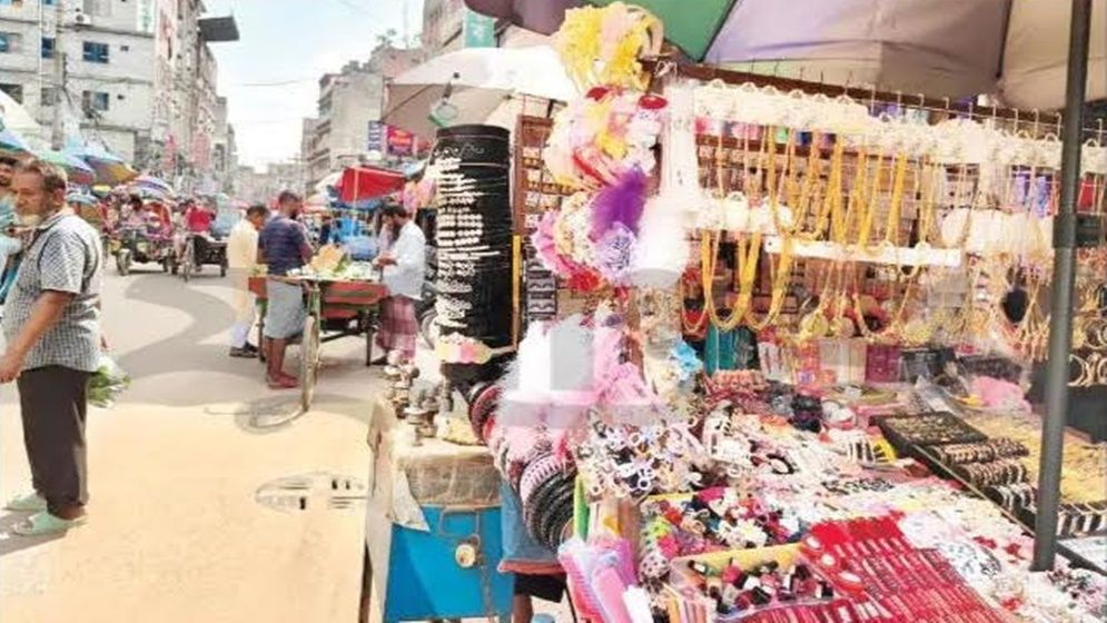 ভাঙাচোরা রাস্তা যানজট গ্যাস পানি আলো সংকট