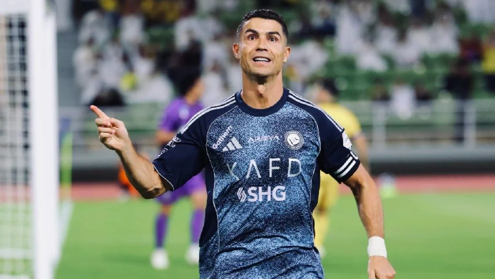 পেনাল্টিতে গোল করে মৌসুম শুরু রোনালদোর