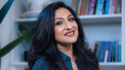 অভিনেত্রী ঋতুপর্ণা যখন ‘কবি’