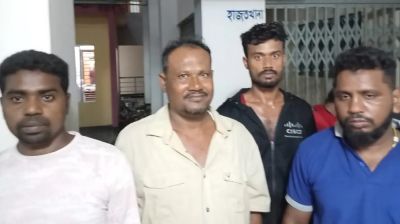 আটক ১৪ বাংলাদেশিকে ফেরত দিল বিএসএফ