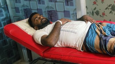 যুবদল নেতাকে গাছে বেঁধে নির্যাতন, ৯৯৯ ফোনে প্রাণে রক্ষা