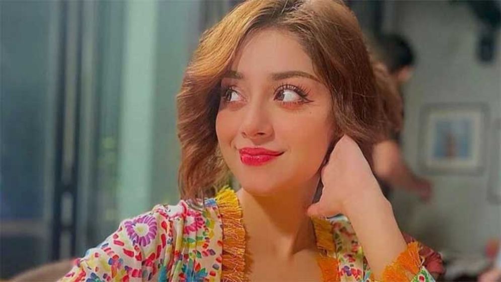 জটিল সমস্যায় ভুগছেন পাকিস্তানের জনপ্রিয় অভিনেত্রী