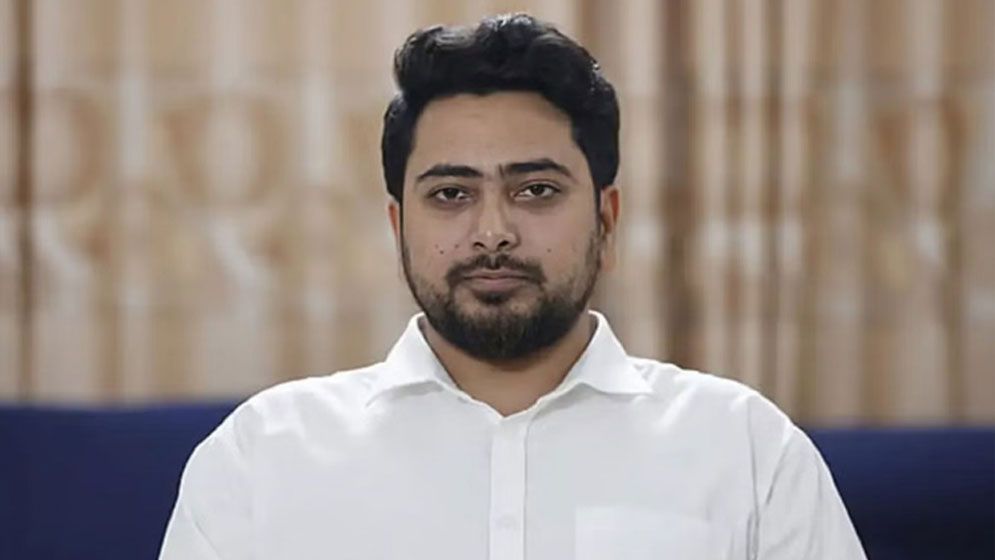 সরকার ও সেনাবাহিনী কাদের নির্দেশে চলছে