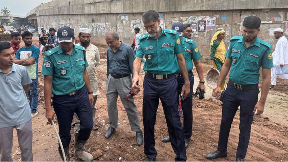 আবদুল্লাহপুর সড়ক যেন মরণ ফাঁদ: সংবাদ প্রকাশের পর সংস্কার কাজ শুরু